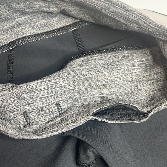 Lululemon inspire run crop black and white capri leggings - Picture 10 of 11